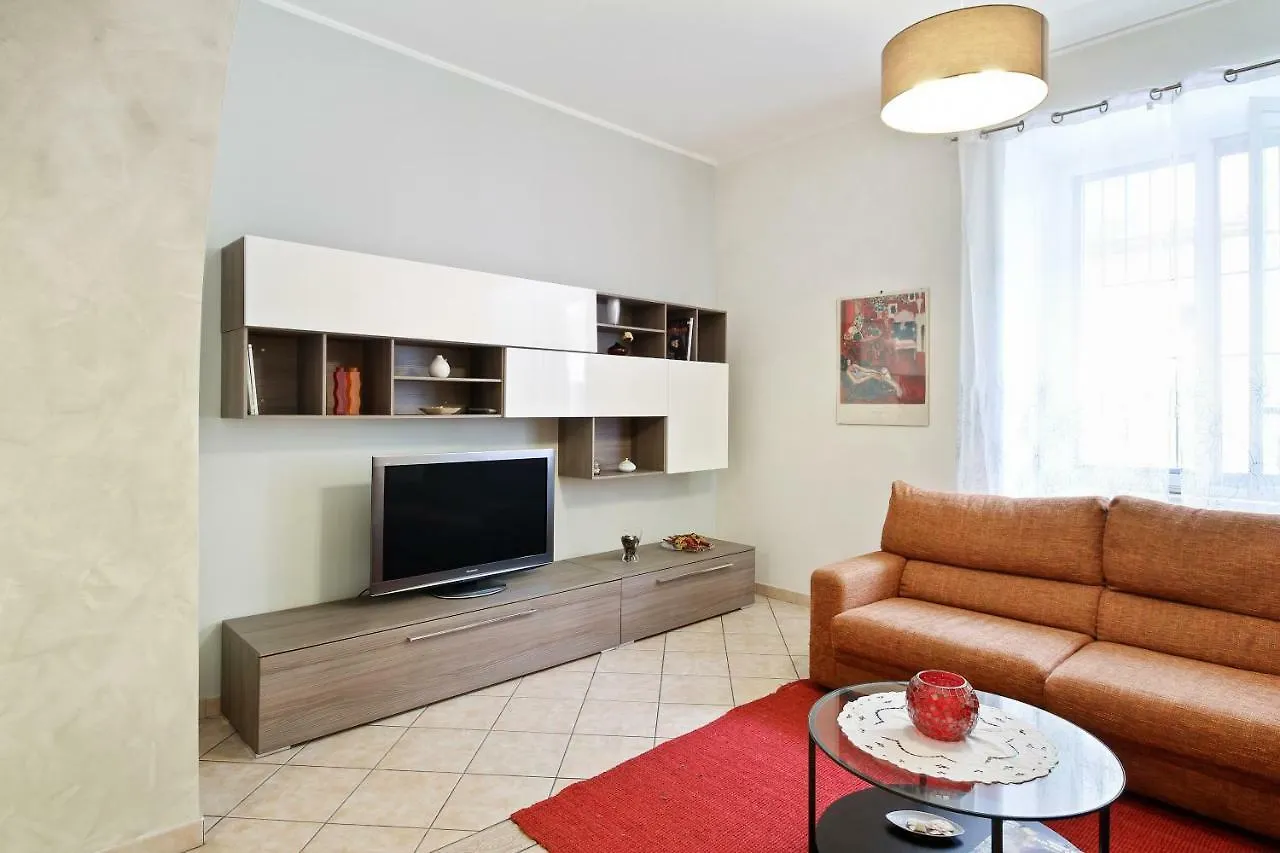 Central Balcony Apartment Catania