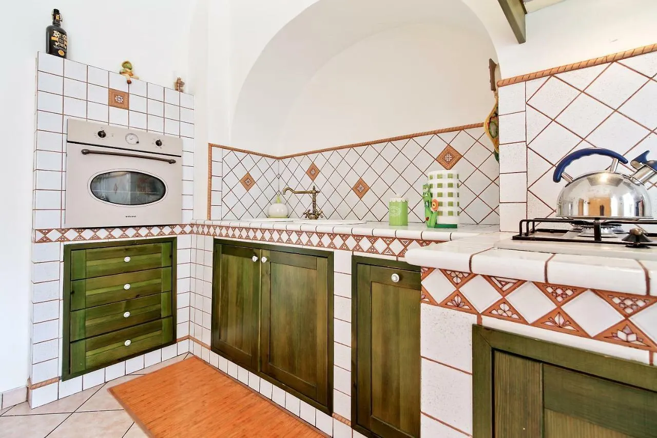 Central Balcony Apartment Catania