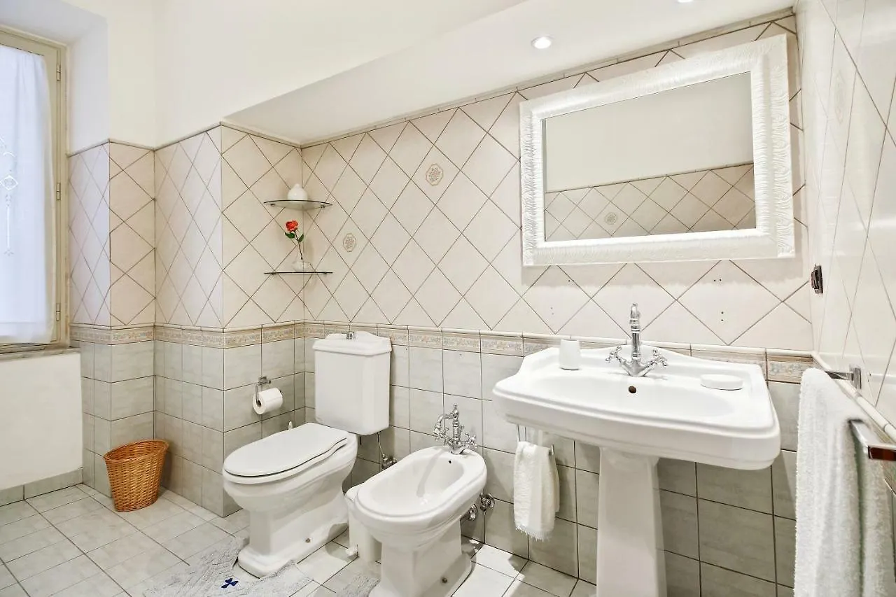 Central Balcony Apartment Catania Italy