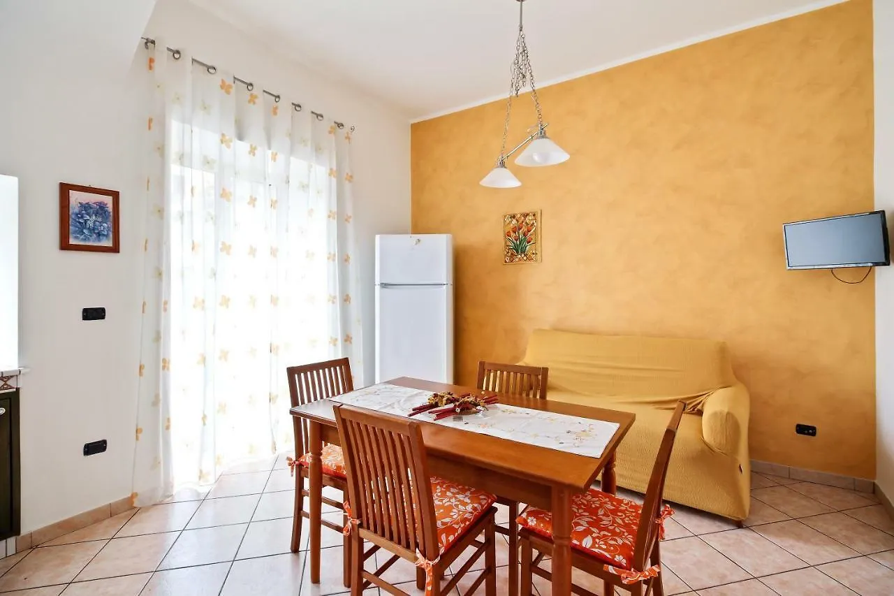 Central Balcony Apartment Catania
