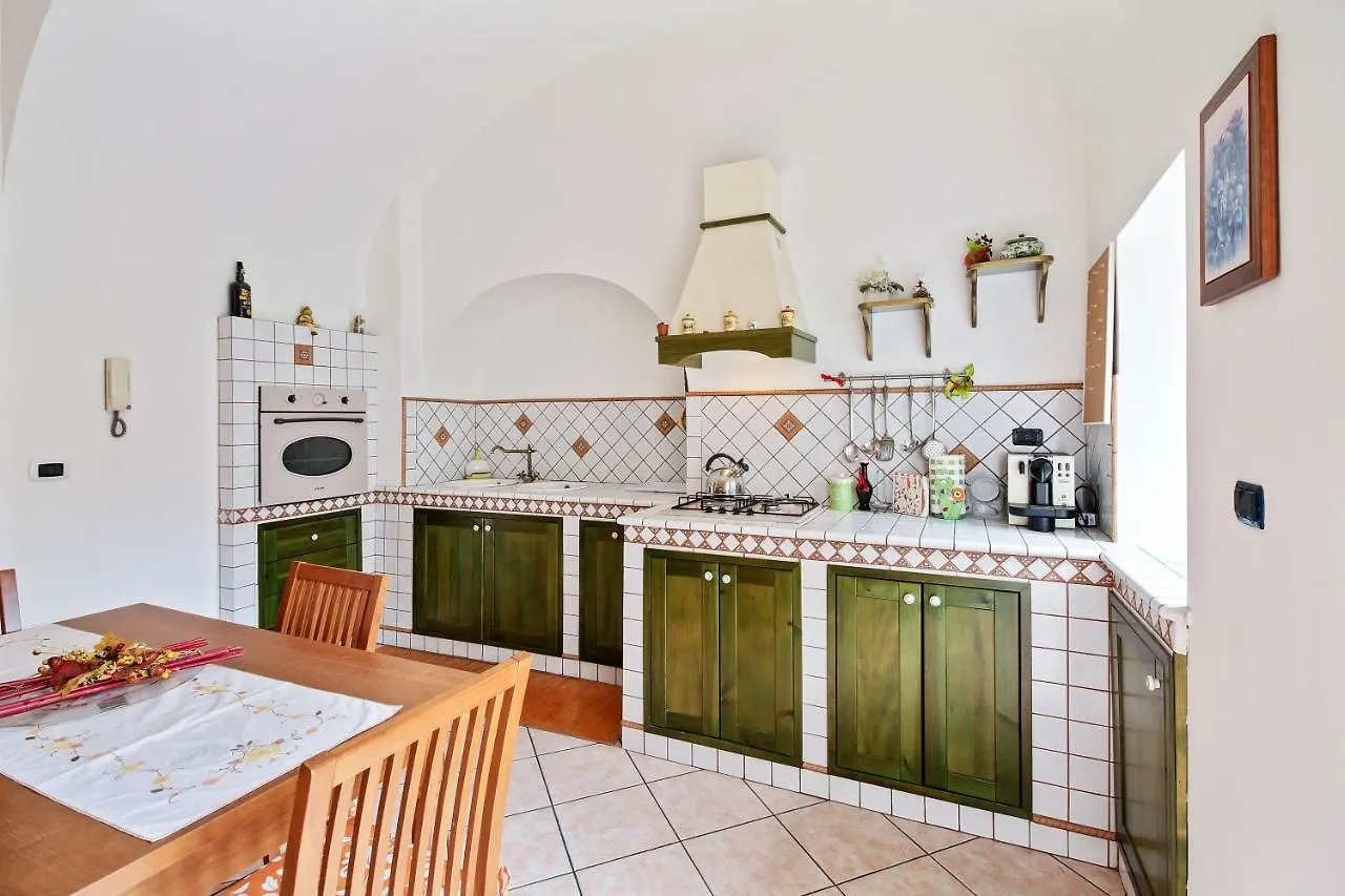 Central Balcony Apartment Catania